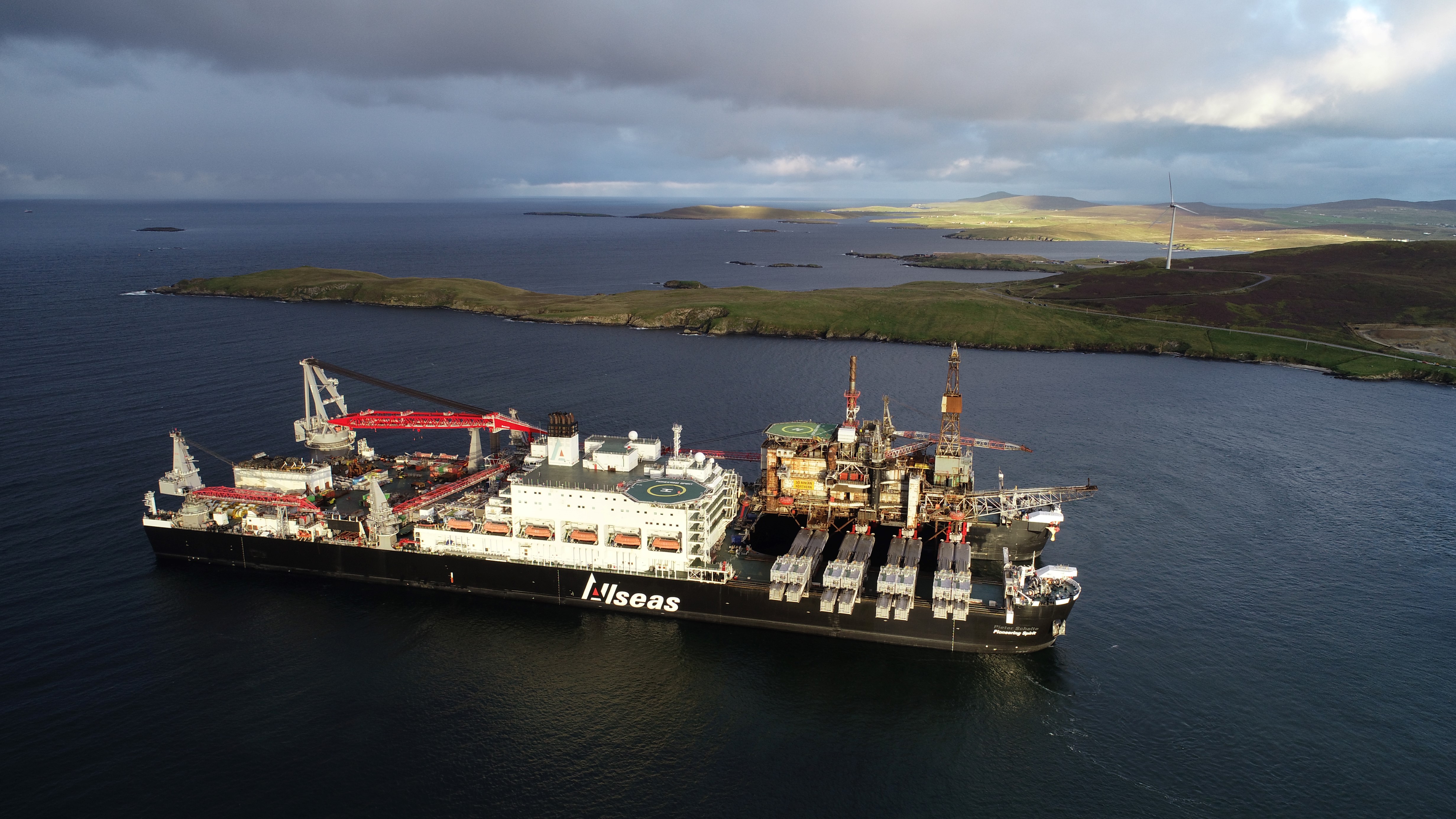 Pioneering Spirit Ninian Northern Arrival Dales Voe